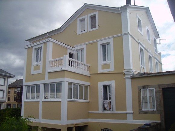 Fachada en El Espín