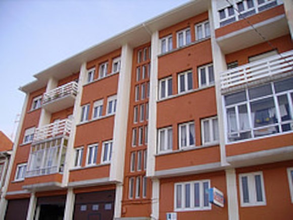 Edificio Avenida de La Estación, Navia